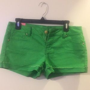 Tinseltown shorts size 7